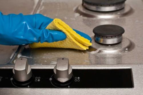 صور - كيف يمكنك تنظيف المطبخ ليصبح متألقا دوما ؟