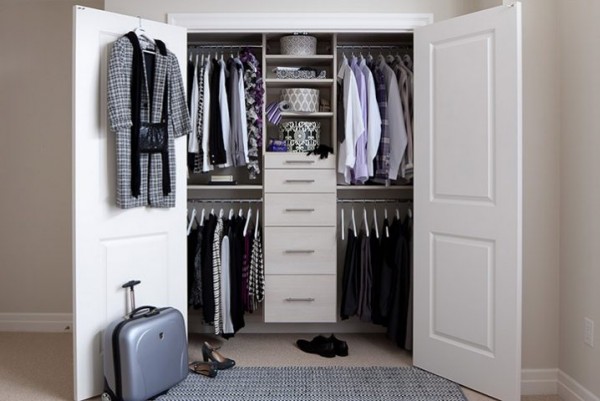 صور - كيف يمكنك تجديد و ترتيب خزانة الملابس بسهولة ؟