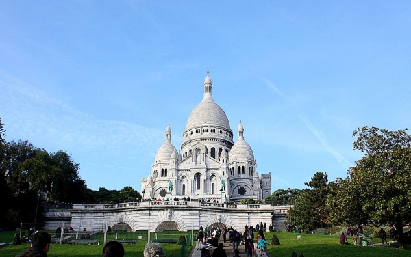 كنيسة القلب المقدس من اهم المعالم السياحية في باريس