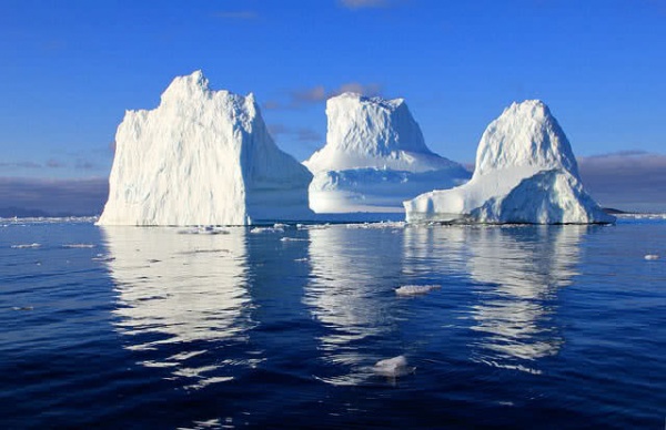 ألواح الجليد بجزيرة جرينلاند من اكثر اماكن غامضة في العالم