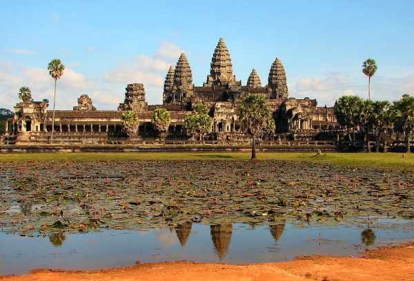 أنغكور وات من اشهر مواقع التراث الثقافي العالمي