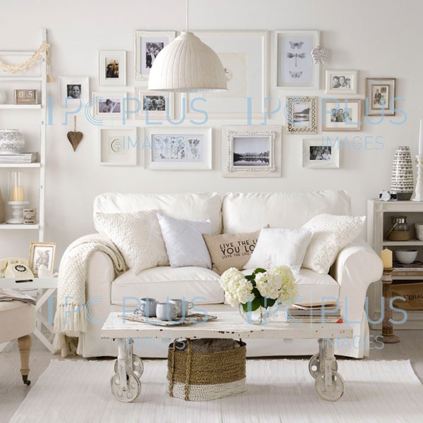 white-livingroom-decoration_2551_8_1596833327.jpg